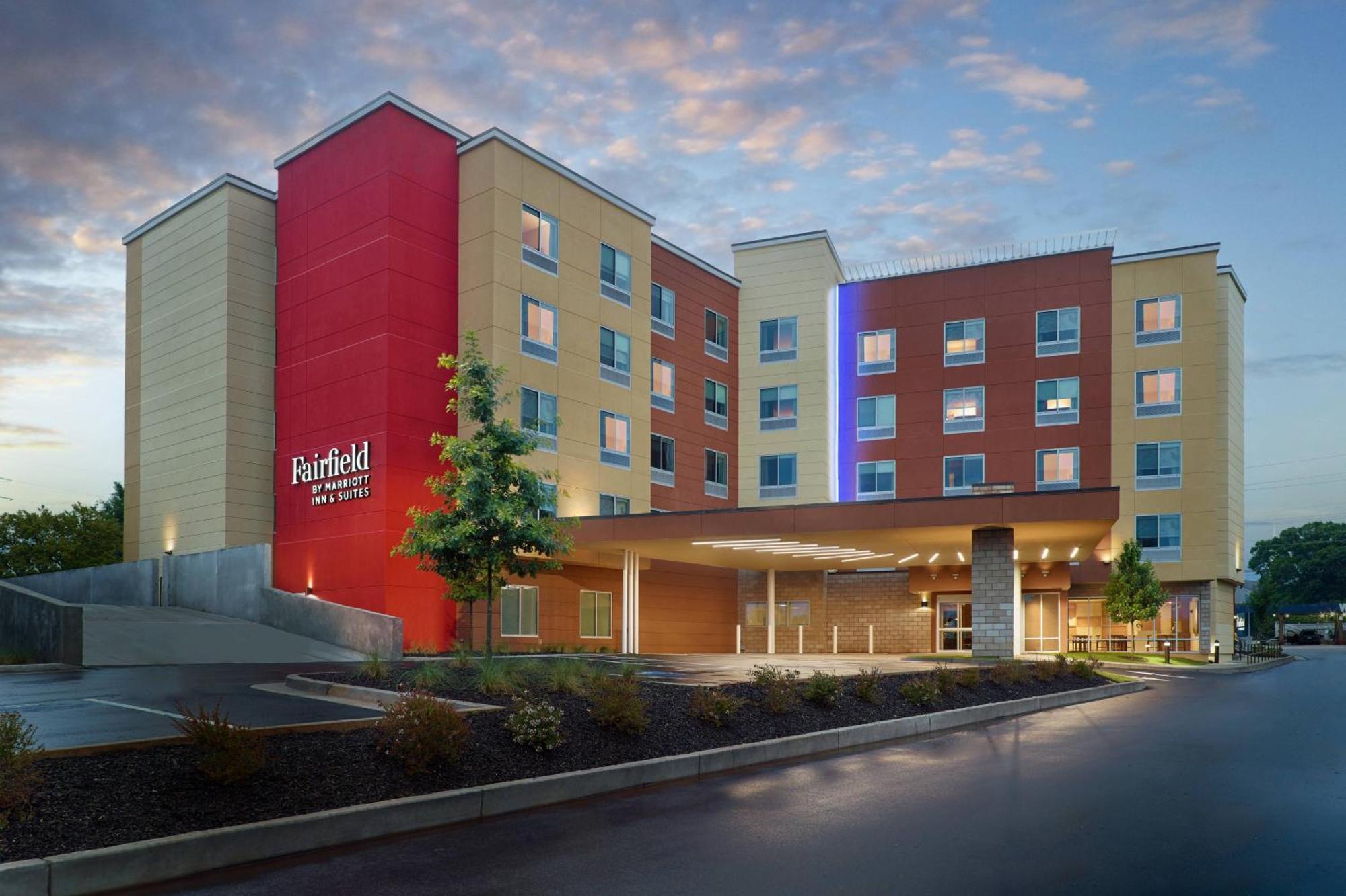 Fairfield Inn & Suites By Marriott Athens-University Area エクステリア 写真